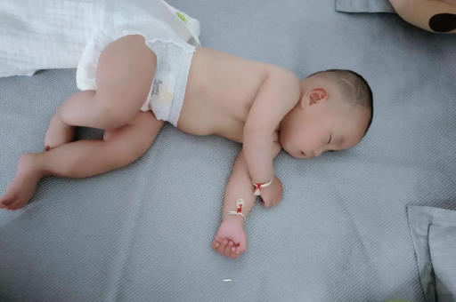 莒县宝宝肠胀气的症状